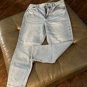 American eagle mom jean